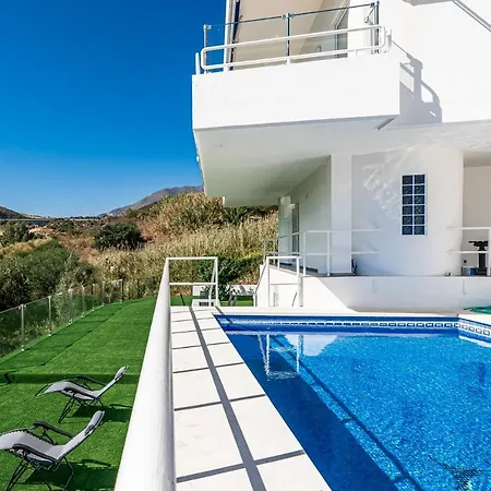 Vila Breathtaking Views 3bdr In Valle Romano Golf